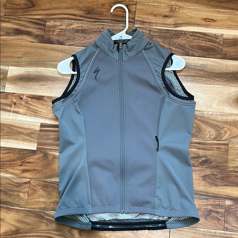 Specialized Gray Cycling Vest with Full-Length Zipper
